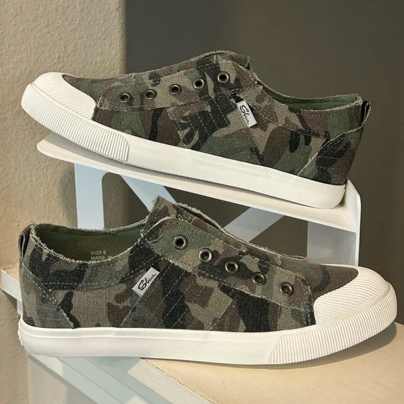 Sbicca Creola Women’s Slip On Shoe Size: 8 Color: Camo New In Box Fast Shipping - Picture 1 of 9